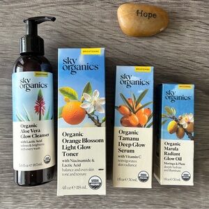 NWT Sky Organics Brightening skincare Bundle cleanser, toner, glow serum & oil 2